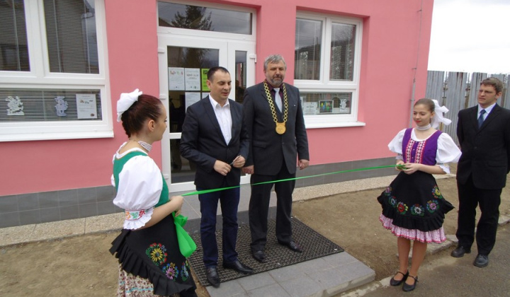 Slávnostné otvorenie komunitného centra v obci Bystré 8.4.2015